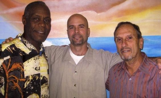 Danny Glover, Gerardo Hernández, and Saul Landau, U.S. Penitentiary, Victorville, California.