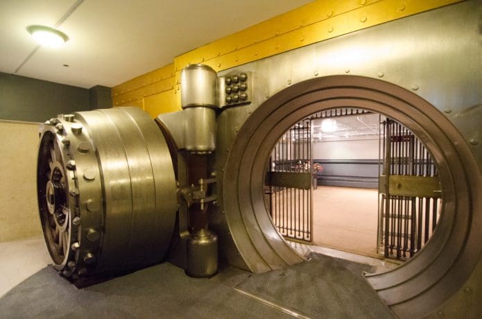 bank-vault-money