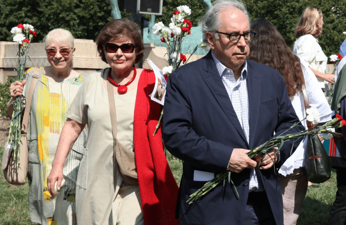 Liliana Ravioly Cordova, Antonia Echenique Celis, and Chilean ambassador to the United States Juan Gabriel Valdés at Sheridan Circle, Washington, DC, 2024. (Photo by Rick Reinhard).